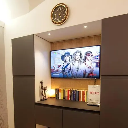 Diana Loft Open Space Netflix Included!